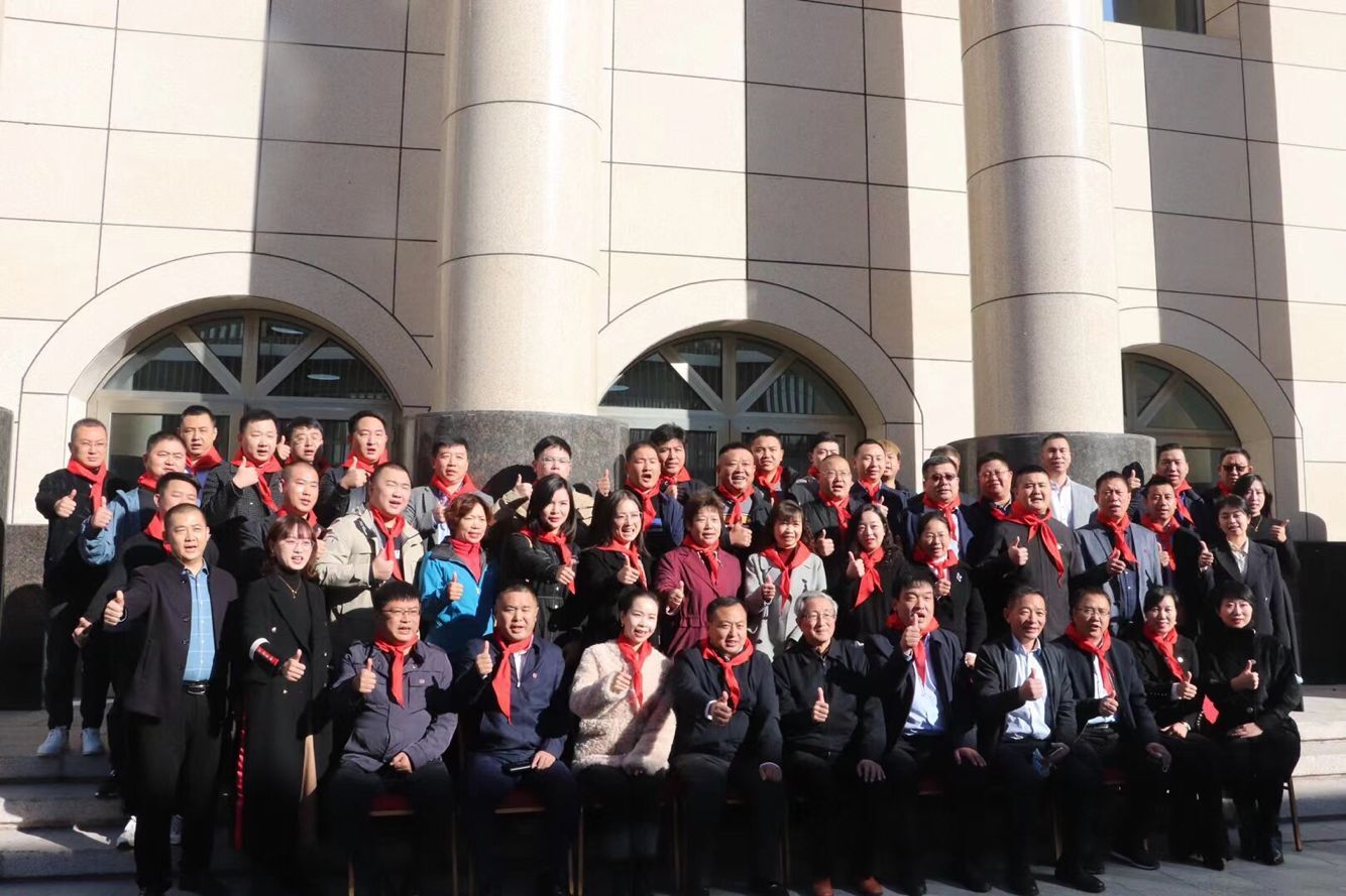 清大建筑裁總班38期開典學禮集體合影