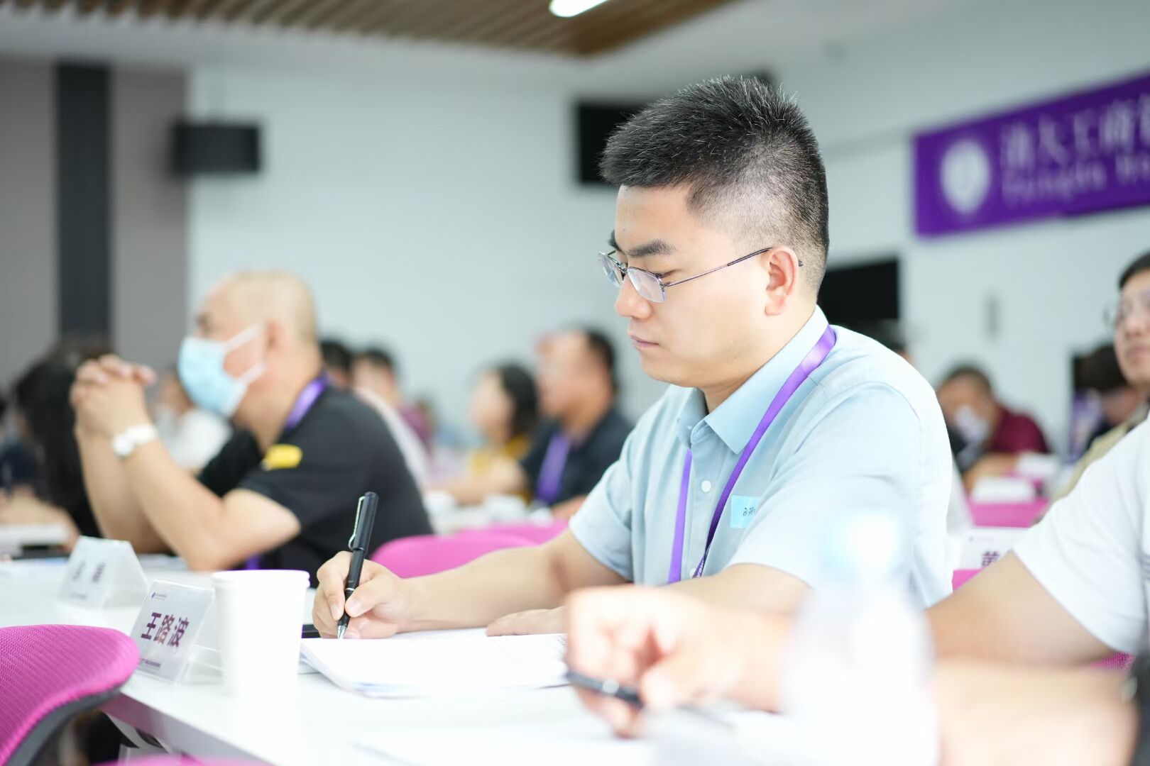 清大工商管理EMBA卓越總裁80班同學上課照片